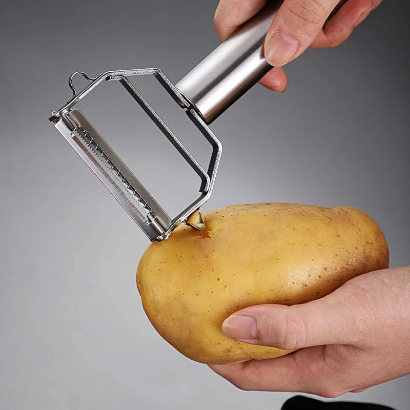 Cortador Inox – Praticidade para descascar e fatiar alimentos.